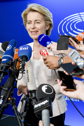 Foto 8: Press point Ursula von der LEYEN, Candidate for President of the European Commission