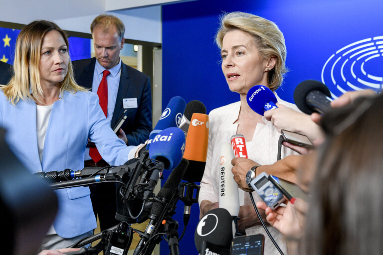 Foto 11: Press point Ursula von der LEYEN, Candidate for President of the European Commission