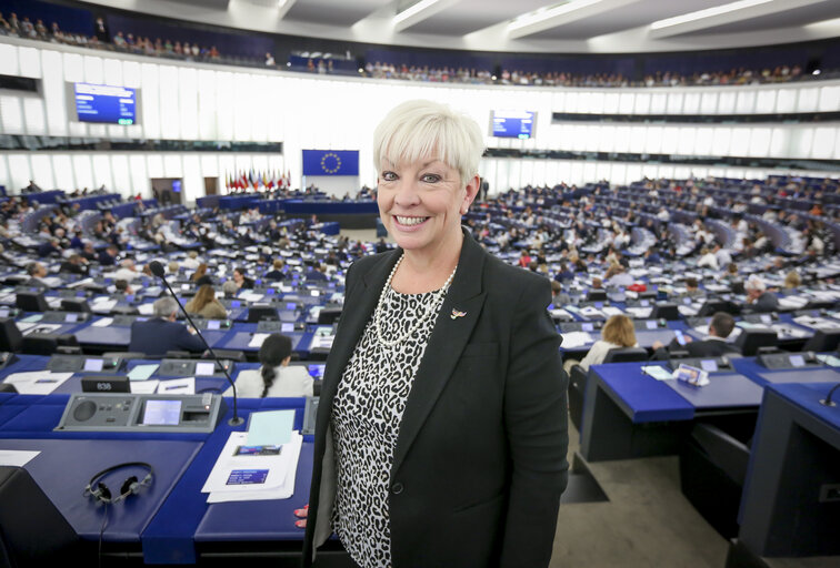 Photo 18: Barbara GIBSON in the EP in Strasbourg