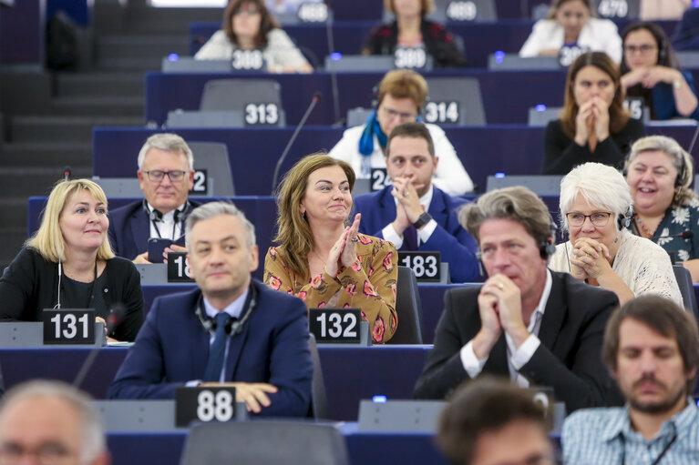 Foto 6: Plenary session - Election of the Quaestors of Parliament - First ballot