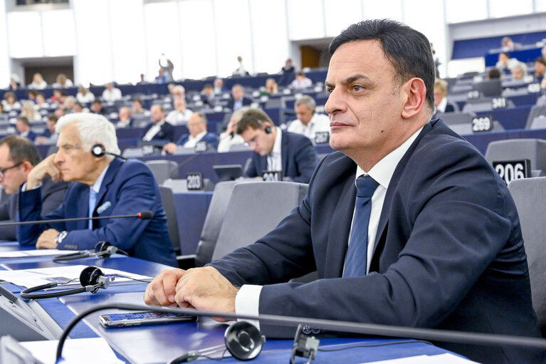 Foto 2: David CASA in the EP in Strasbourg