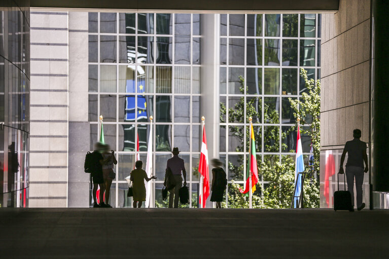 Foto 9: Stockshot of the EP in Brussels - Heatwave