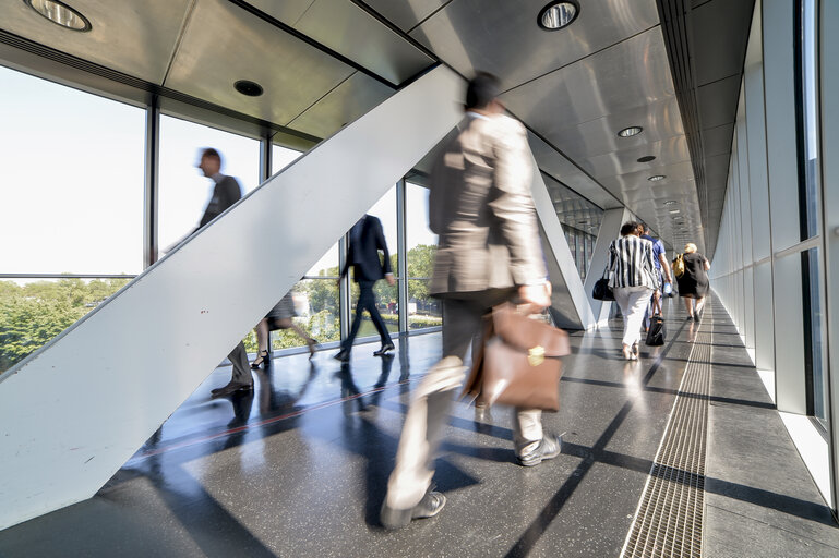 Passerelle between LOW and WIC