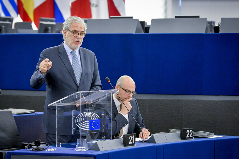Plenary session - Votes followed by explanations of votes