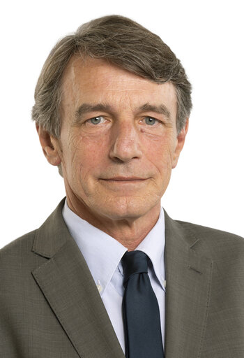 Official portrait of EP President David SASSOLI - 9th Parliamentary term