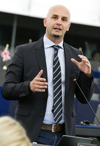 Photo 1 : Nicola PROCACCINI in the EP in Strasbourg