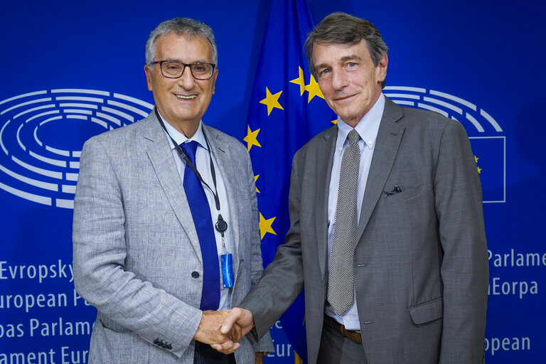 Снимка 2: David SASSOLI, EP President meets with Franco ROBERTI