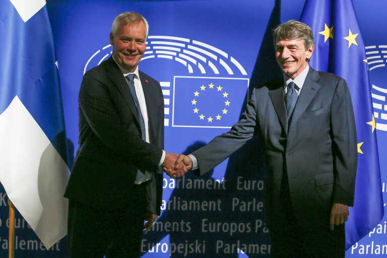 Fotogrāfija 4: David SASSOLI, EP President meets with Antti RINNE, Finnish Prime Minister - Official welcome