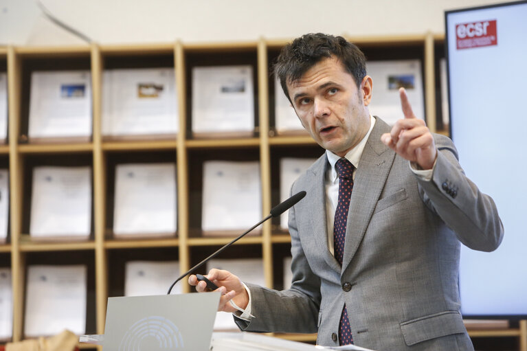 EPRS - Policy roundtable 'Social mobility and equal opportunities : The Challenge for Europe'