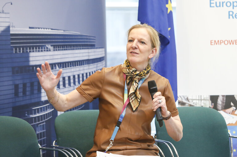 EPRS - Policy roundtable 'Social mobility and equal opportunities : The Challenge for Europe'