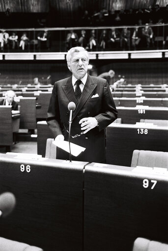 Fotografia 30: The MEP Erik Bernhard BLUMENFELD during a session in Strasbourg in April 1980.