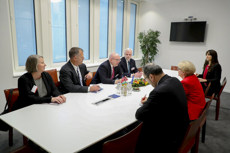 Fotografija 16: D-US Bureau meeting in the presence of Philip T. REEKER, US Acting Assistant Secretary for European and Eurasian Affairs