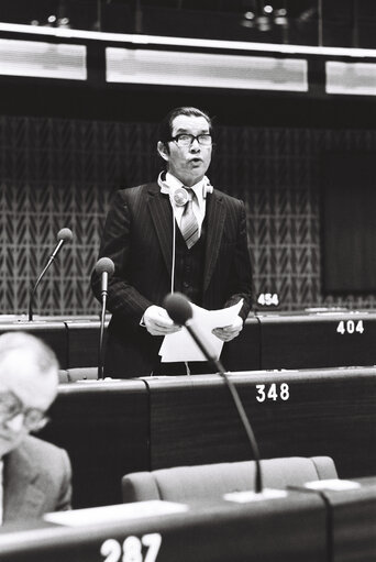 Suriet 30: The MEP Tom O'DONNELL during a session in Strasbourg in April 1980.