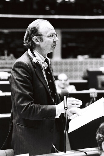 The MEP Sir Frederick CATHERWOOD during a session in Strasbourg on April 1980.