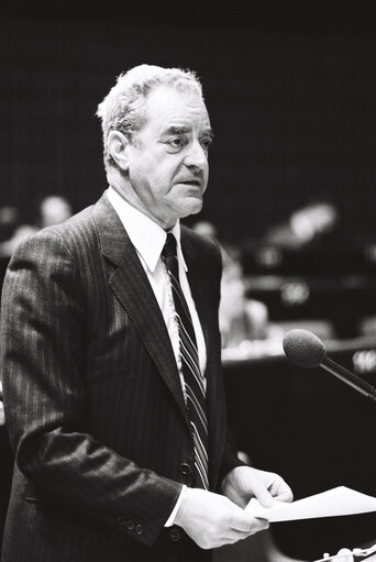 The MEP Manlio CECOVINI during a session in Strasbourg in April 1980.