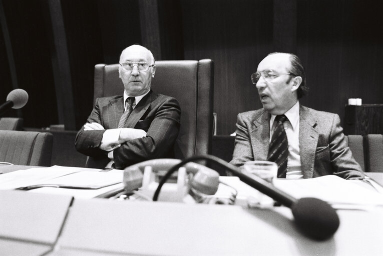 Fotografia 13: The European Parliament Vice President Johann KATZER during a session in Strasbourg in April 1980.