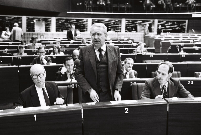 Fotografia 5: Plenary session in Strasbourg in April 1980.Italian Presidency