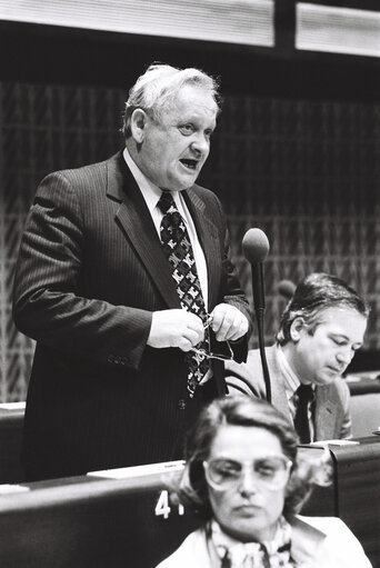 Suriet 5: The MEP Kurt WAWRZIK during a session in Strasbourg in April 1980.