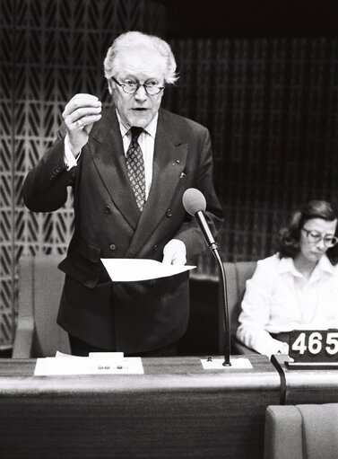 Suriet 15: The MEP Maurice S.R.C. DRUON during a session in Strasbourg in April 1980.