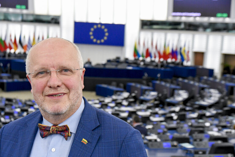 Fotografi 7: Juozas OLEKAS in the EP in Strasbourg