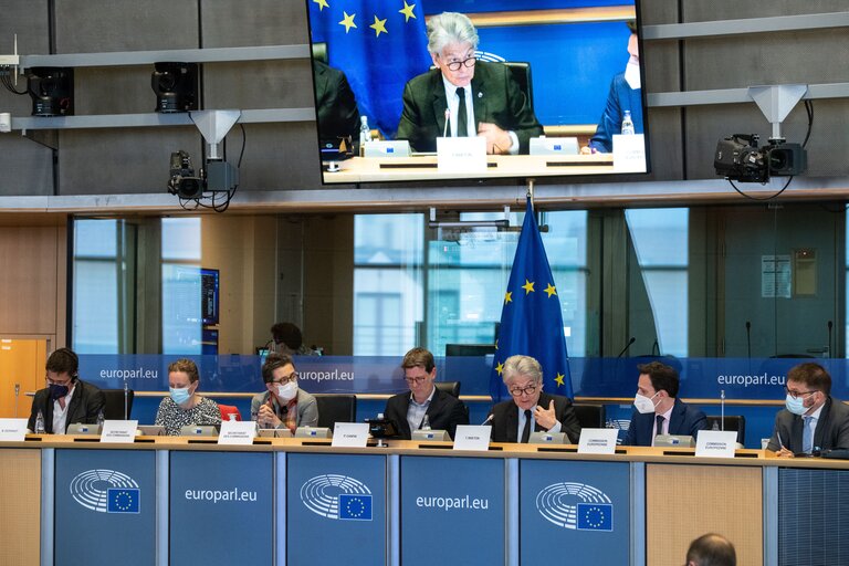 Valokuva 10: ENVI Committee - Exchange of views with Mr Thierry BRETON, Commissioner for the Internal Market, as part of the structured dialogue