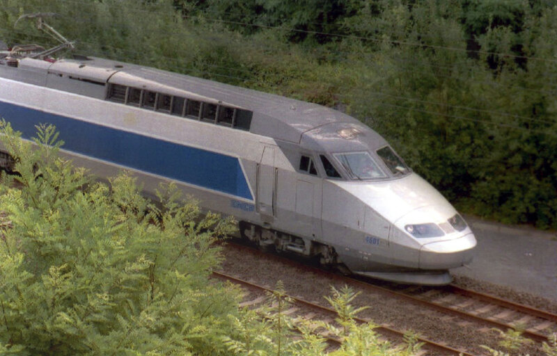 Fotografia 2: The TGV, French high-speed train.