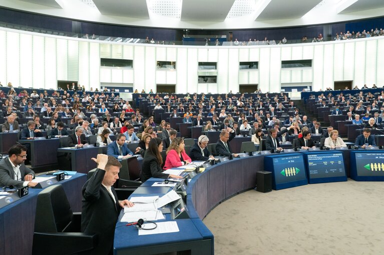 Fotografija 12: EP Plenary session - Voting session