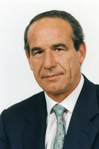 Fotografija 2: Portrait of Roberto SPECIALE, MEP during the 3rd and 4th Parliamentary Terms (1984-1994)