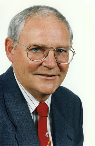 Fotografija 1: Portrait of Alex SMITH, MEP during the 3rd and 4th Parliamentary Terms (1989-1999)