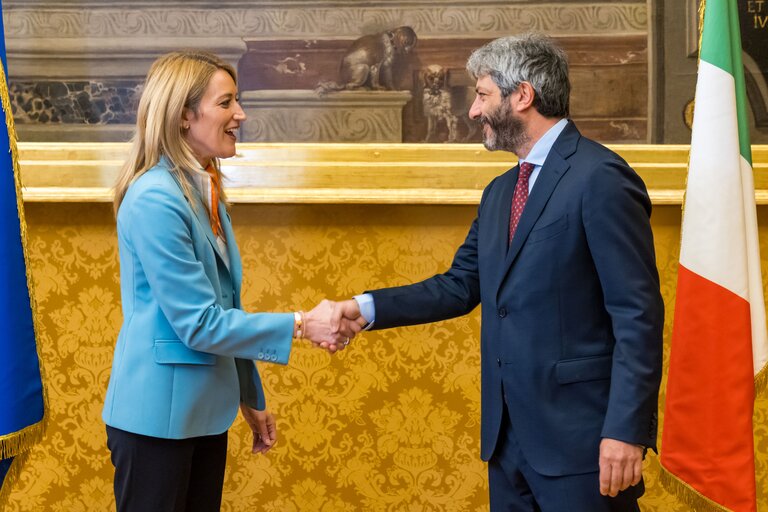 Снимка 6: Visit of Roberta METSOLA, EP President to Italy - Meeting with the President of the Italian Chamber of Deputies, Roberto FICO