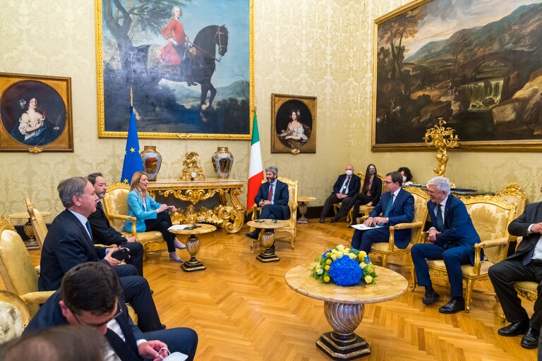 Снимка 19: Visit of Roberta METSOLA, EP President to Italy .- Meeting with the President of the Italian Chamber of Deputies, Roberto FICO