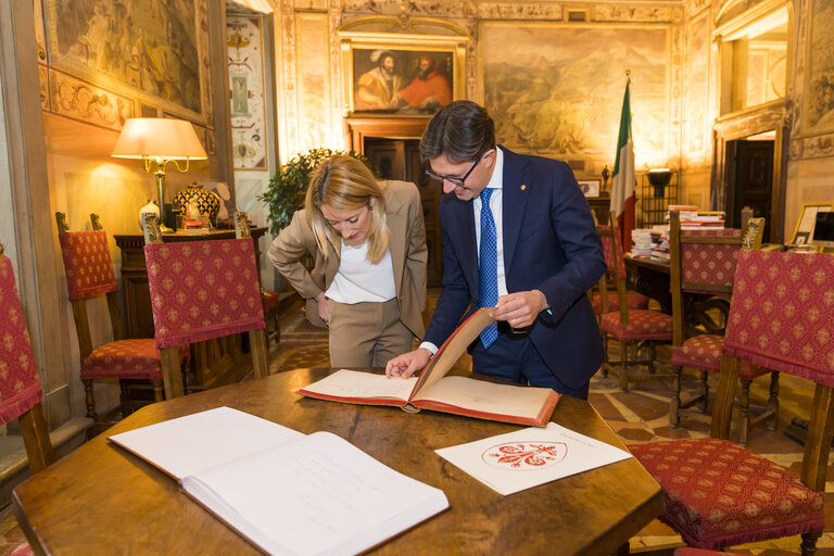 Fotografie 7: Visit of Roberta METSOLA, EP President to Italy - Meeting with Dario NARDELLA, Mayor of  Florence