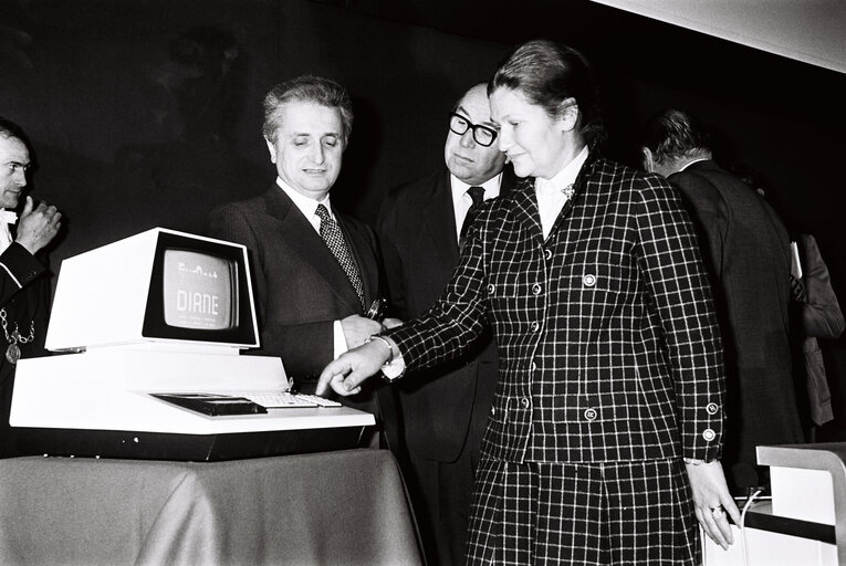 Fotografija 28: Presentation of Euronet DIANE — the European online information network at the European Parliament in Strasbourg