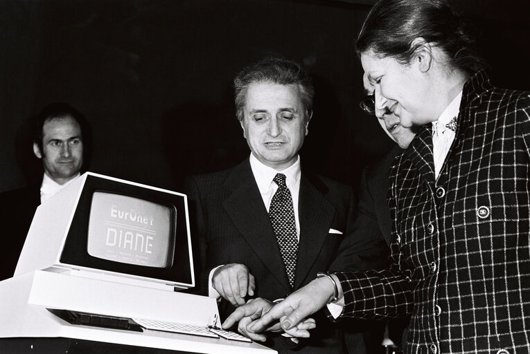 Fotografie 13: Presentation of Euronet DIANE — the European online information network at the European Parliament in Strasbourg