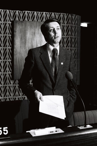 Fotografi 1: The MEP Paul-Henry GENDEBIEN during a session in Strasbourg in February 1980.