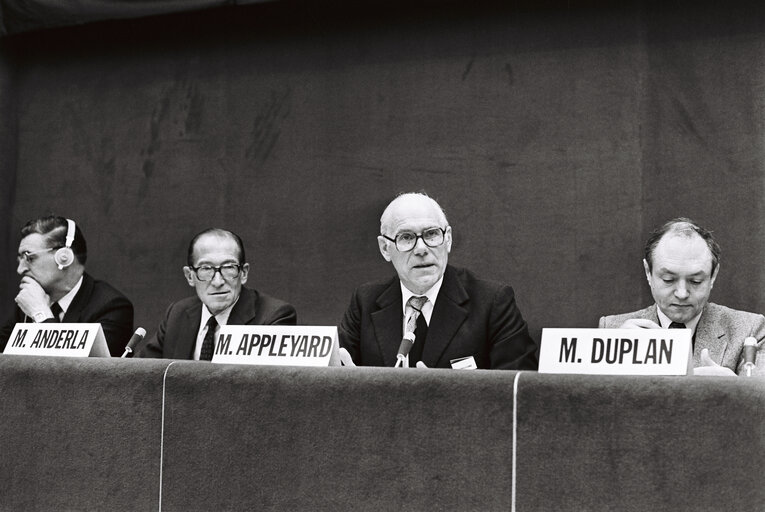 Valokuva 23: Meeting at the European Parliament in Strasbourg in February 1980