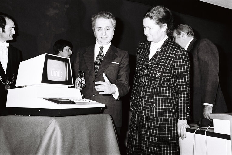 Fotografija 30: Presentation of Euronet DIANE — the European online information network at the European Parliament in Strasbourg