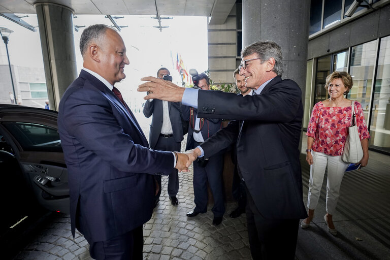 Photo 5 : David SASSOLI - EP President meets with Igor DODON - President of Moldova