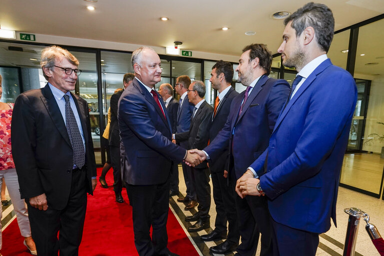 Photo 8 : David SASSOLI - EP President meets with Igor DODON - President of Moldova