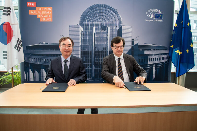 Fotografie 14: Signing ceremony of the Memorandum of Understanding with the South Korean National Assembly