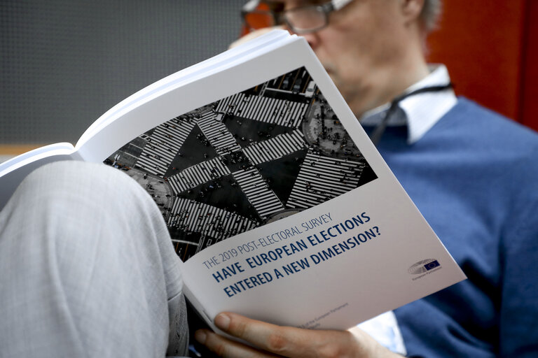 Zdjęcie 23: Launch event for this post-electoral survey and Public Opinion Monitoring Unit study. Have European elections entred a new dimension? The 2019 Post-Electoral Eurobarameter Study