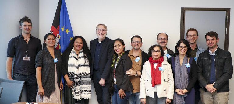 Снимка 2: Bernd LANGE, INTA Committee Chair, meets with representatives of Brazilian NGOs