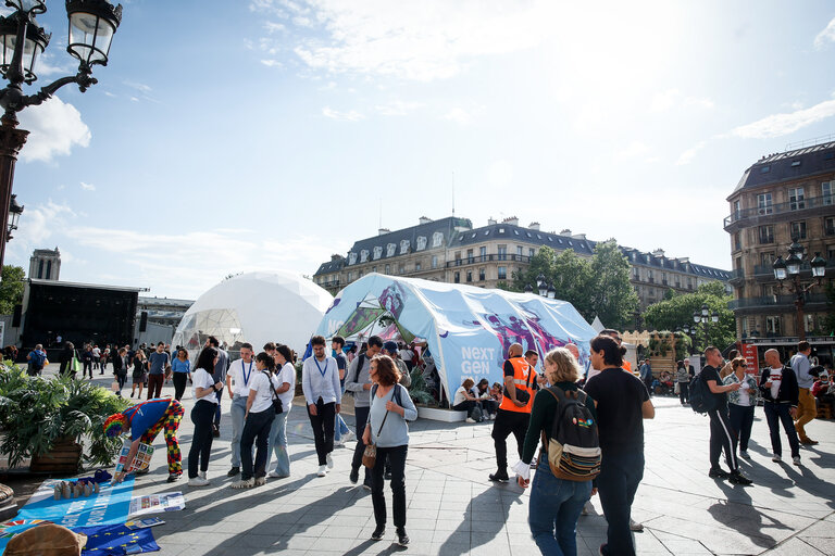 Fotogrāfija 13: Europe Day 2022 in Paris, France