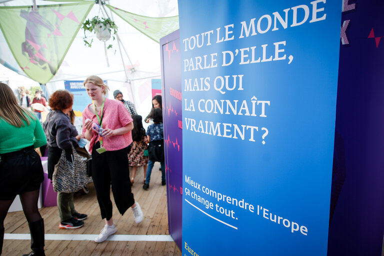 Снимка 15: Europe Day 2022 in Paris, France