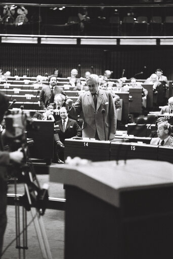 Fotografija 2: The MEP James SCOTT-HOPKINS during a session in Strasbourg in March 1980.