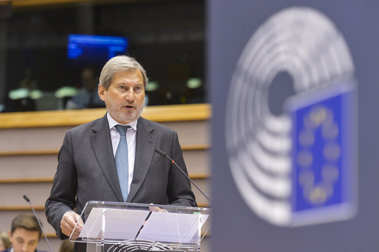 Fotografie 47: Plenary session  - Commission statement - Greening the European Investment Bank, in the presence of Werner Hoyer, President of the EIB