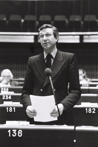 Photo 3 : The MEP Paul DE KEERSMAEKER during a session in March 1980.