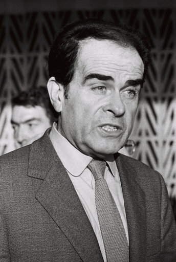 Photo 2: The MEP Georges MARCHAIS answering questions of journalists in Strasbourg in March 1980.