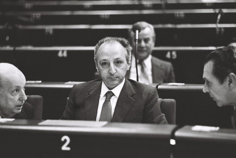 Fotografija 2: Italian presidency during a session in Strasbourg in March 1980.