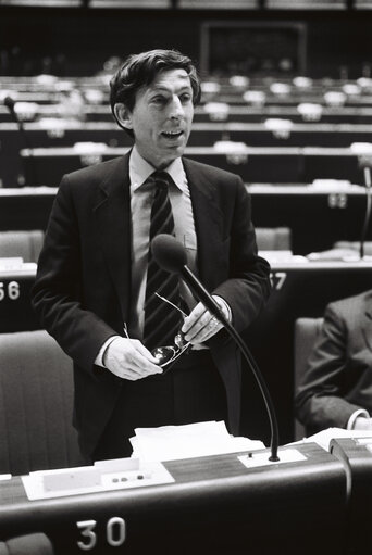 Fotografija 1: The MEP Bouke BEUMER during a session in Strasbourg in March 1980.